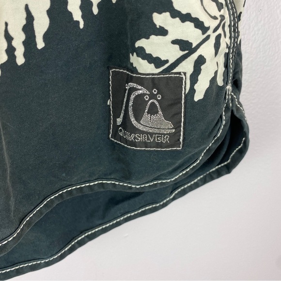QUIKSILVER Black Palm Board Shorts Size 38 - Picture 9 of 9